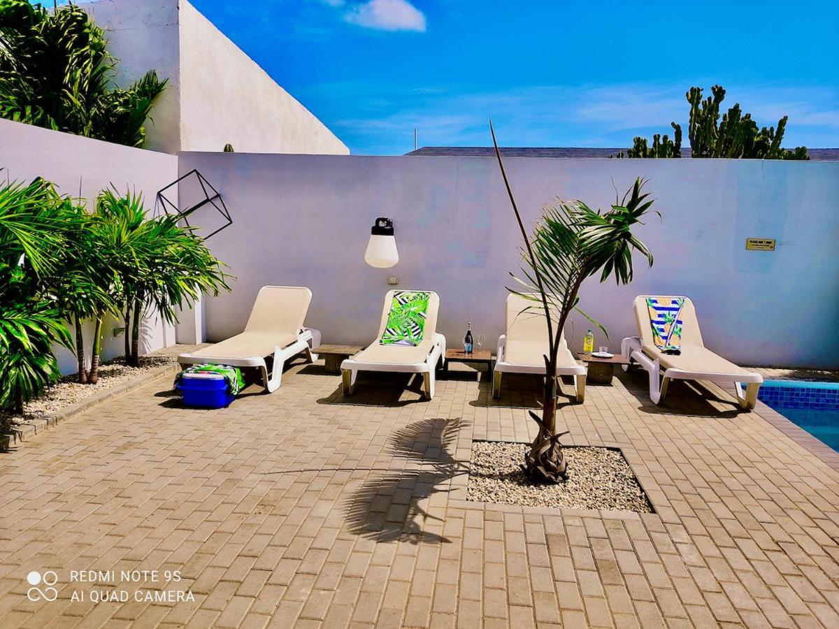 Studios 11and11Aruba Palm Beach Exterior foto