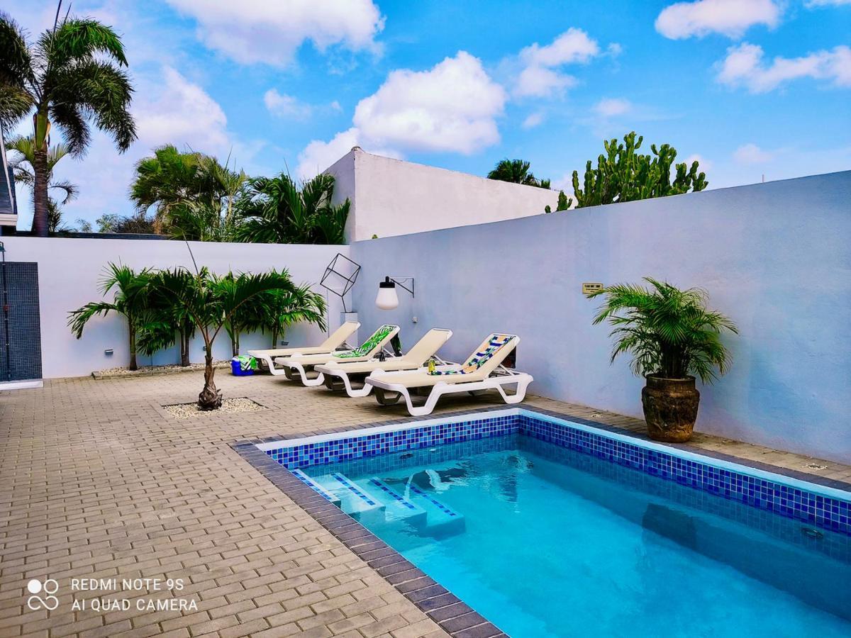 Studios 11and11Aruba Palm Beach Exterior foto