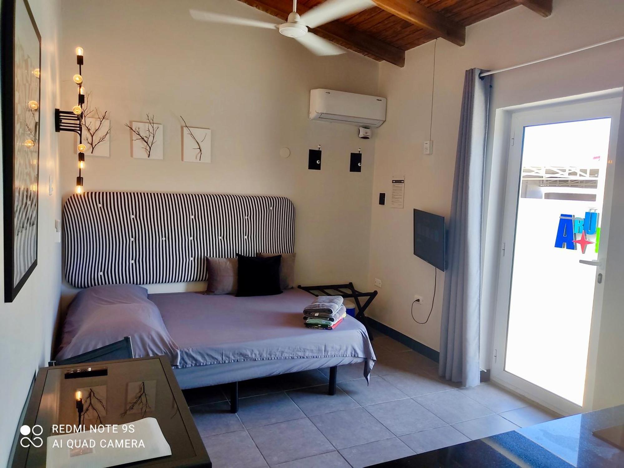 Studios 11and11Aruba Palm Beach Habitación foto